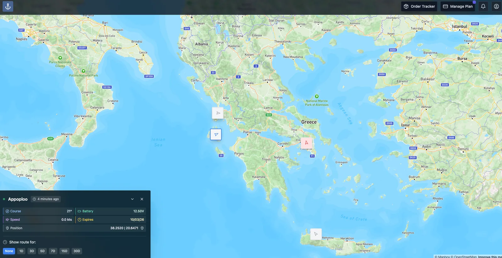 Appoploo Tracker dashboard showing live vessel positions on a map of Greece with speed, battery and position telemetry